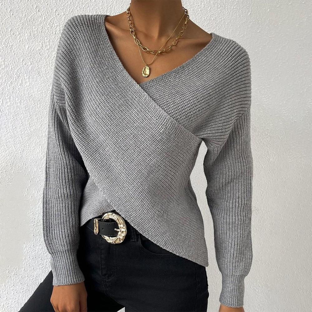 Grauer Strickpullover mit V-Ausschnitt, Wickeloptik und langen Ärmeln